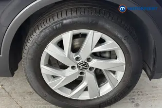 Volkswagen Tiguan Life Automatic Diesel SUV - Stock Number (1679472) - 47th supplementary image