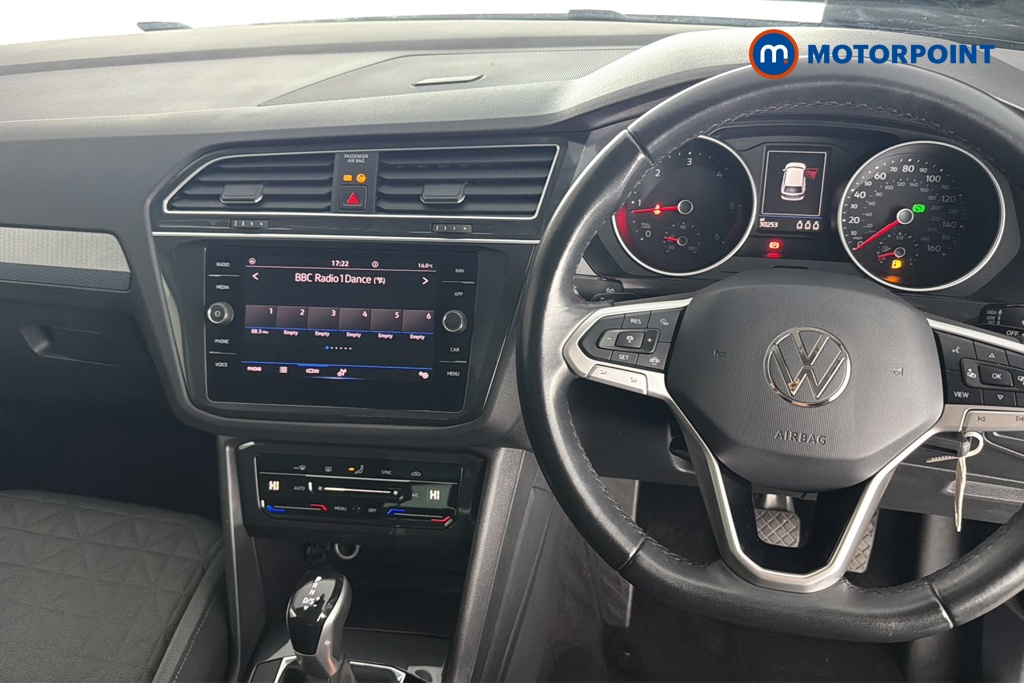 Volkswagen Tiguan Life Automatic Diesel SUV - Stock Number (1679472) - 1st supplementary image