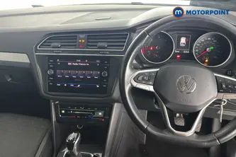 Volkswagen Tiguan Life Automatic Diesel SUV - Stock Number (1679472) - 1st supplementary image