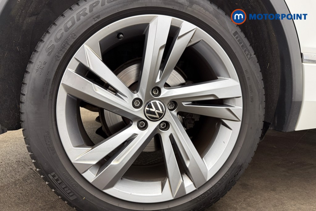 Volkswagen Tiguan R-Line Edition Automatic Petrol SUV - Stock Number (1679729) - 10th supplementary image