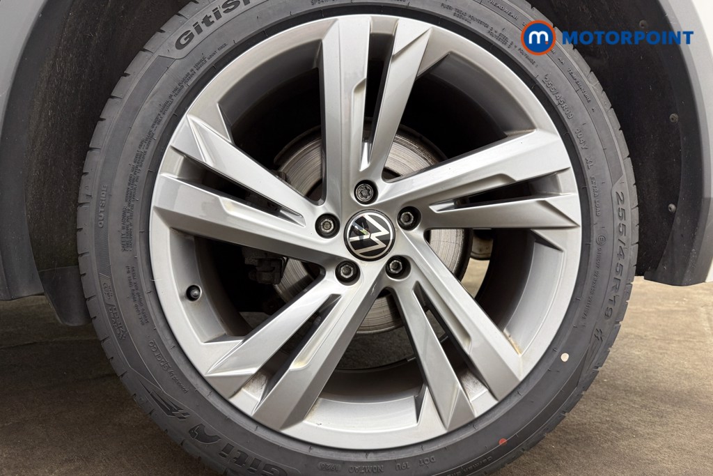 Volkswagen Tiguan R-Line Edition Automatic Petrol SUV - Stock Number (1679729) - 13th supplementary image