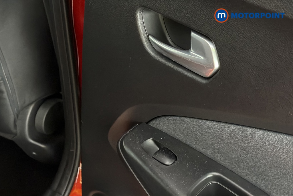 Nissan Juke Tekna Automatic Petrol SUV - Stock Number (1681604) - 993rd supplementary image