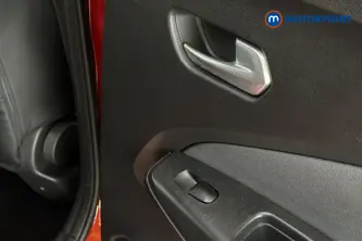 Nissan Juke Tekna Automatic Petrol SUV - Stock Number (1681604) - 993rd supplementary image