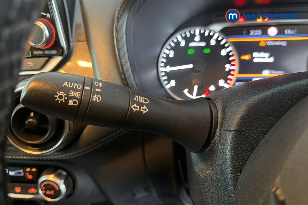 Nissan Juke Tekna Automatic Petrol SUV - Stock Number (1681604) - 5th supplementary image