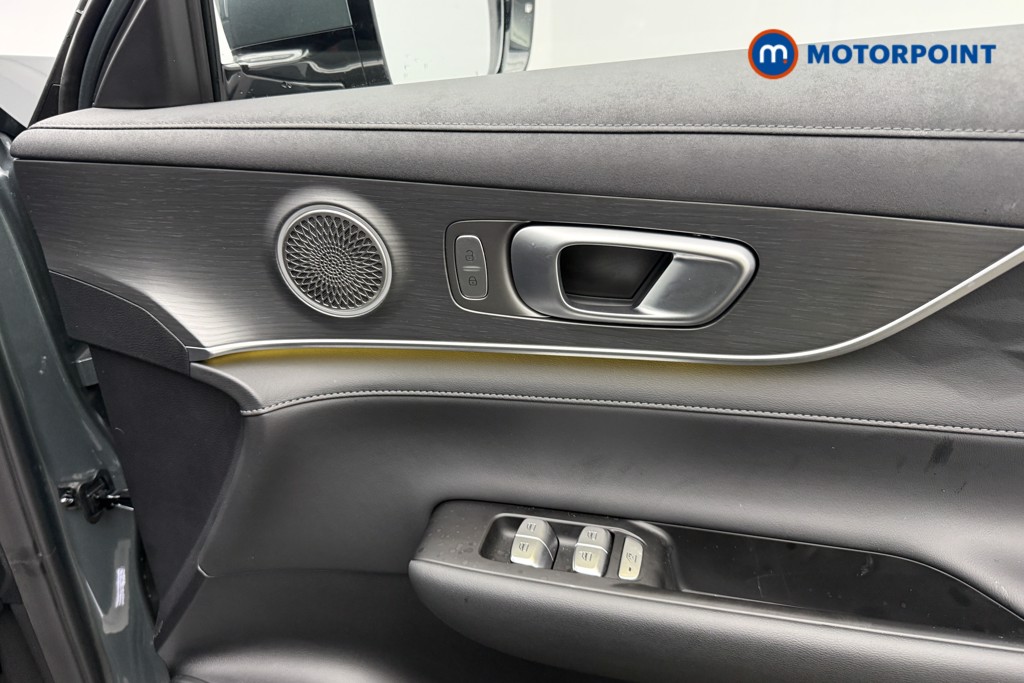 Chery Tiggo 8 Summit Automatic Petrol Plug-In Hybrid SUV - Stock Number (1682786) - 32nd supplementary image