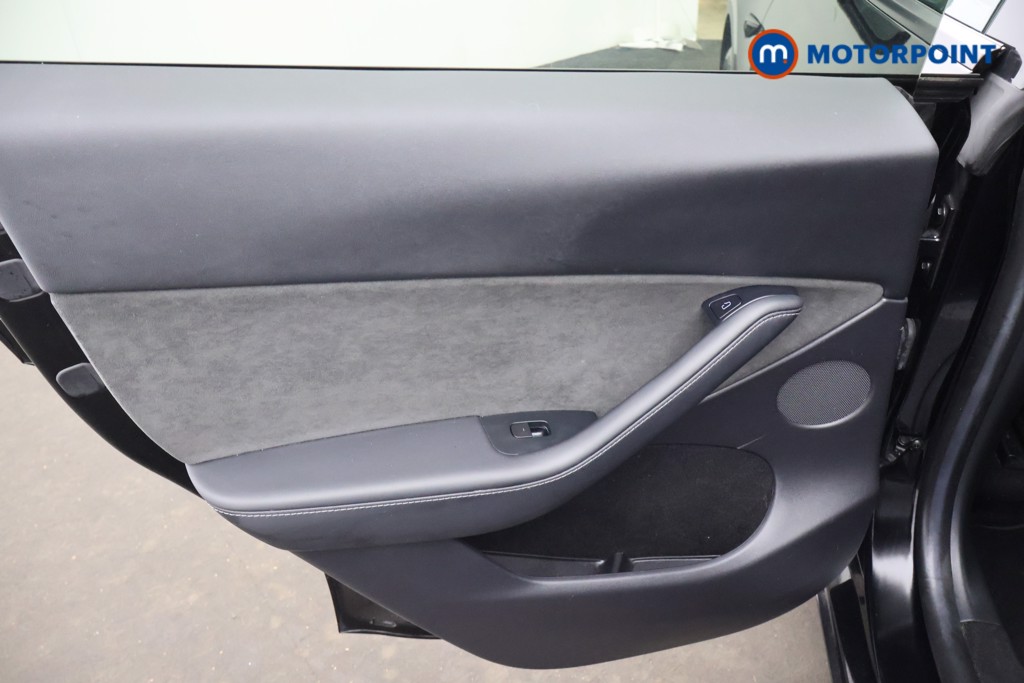 Tesla Model Y Long Range Automatic Electric SUV - Stock Number (1683074) - 24th supplementary image