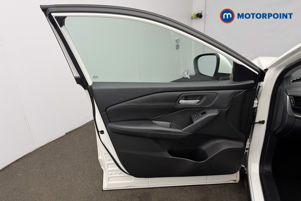 Nissan Qashqai Acenta Premium Automatic Petrol SUV - Stock Number (1683115) - 5th supplementary image