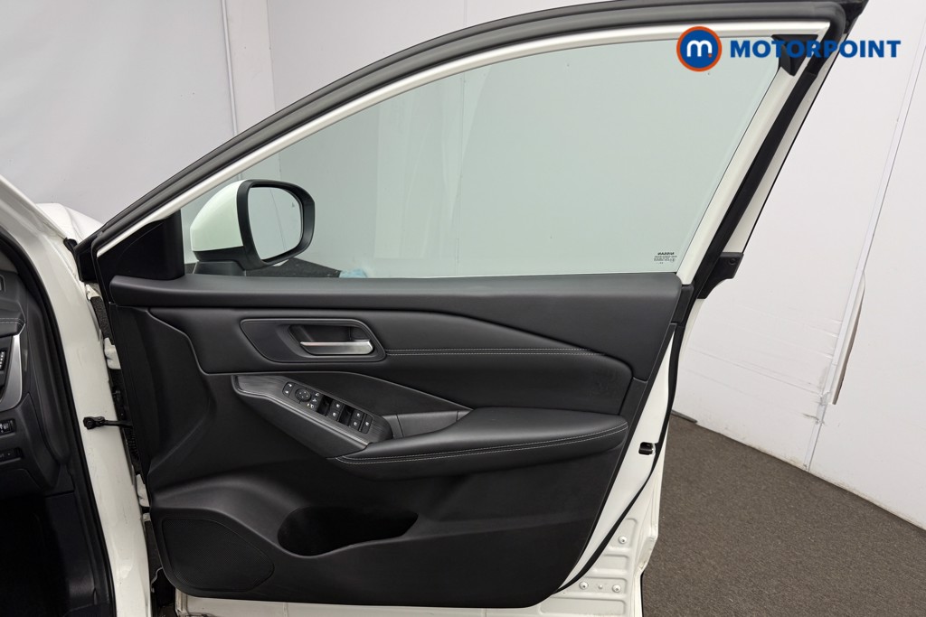 Nissan Qashqai Acenta Premium Automatic Petrol SUV - Stock Number (1683115) - 23rd supplementary image