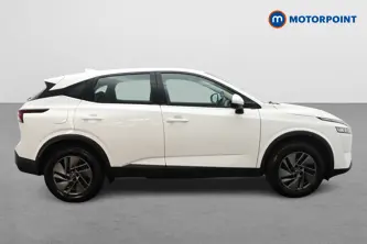 Nissan Qashqai Acenta Premium Automatic Petrol SUV - Stock Number (1683115) - Drivers side