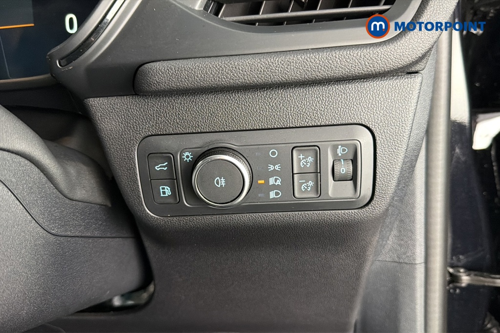 Ford Kuga St-Line Automatic Petrol Plug-In Hybrid SUV - Stock Number (1685043) - 11th supplementary image
