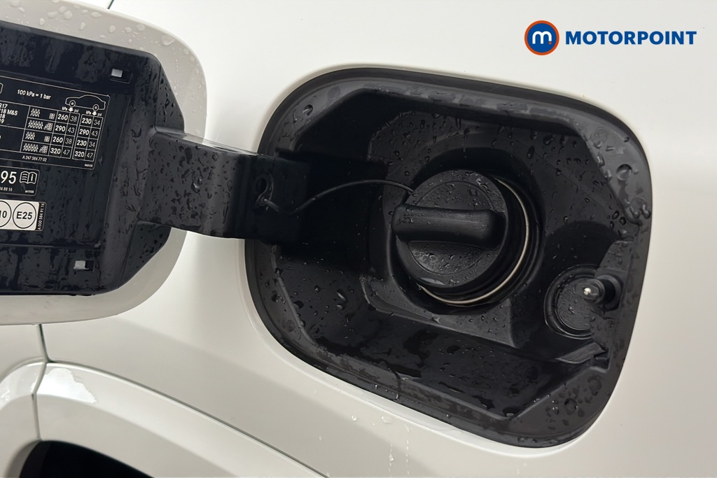 Mercedes-Benz GLA Amg Line Automatic Petrol SUV - Stock Number (1685247) - 41st supplementary image