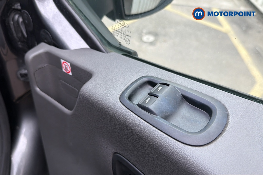 Ford Transit Limited Automatic Diesel Medium Roof Van - Stock Number (1685480) - 19th supplementary image