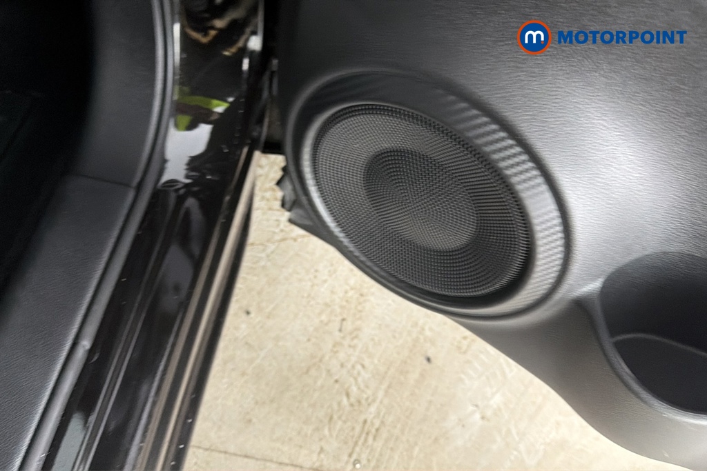 Nissan Juke N-Connecta Automatic Petrol SUV - Stock Number (1685633) - 21st supplementary image