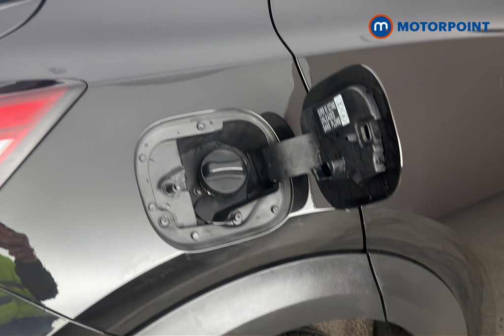 Nissan Juke N-Connecta Automatic Petrol SUV - Stock Number (1685633) - 41st supplementary image
