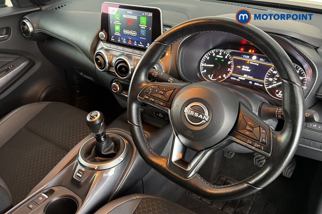 Nissan Juke N-Connecta Manual Petrol SUV - Stock Number (1685639) - 2nd supplementary image