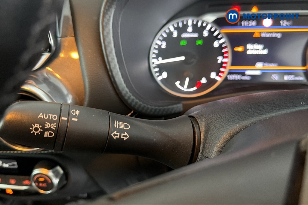 Nissan Juke N-Connecta Manual Petrol SUV - Stock Number (1685639) - 5th supplementary image