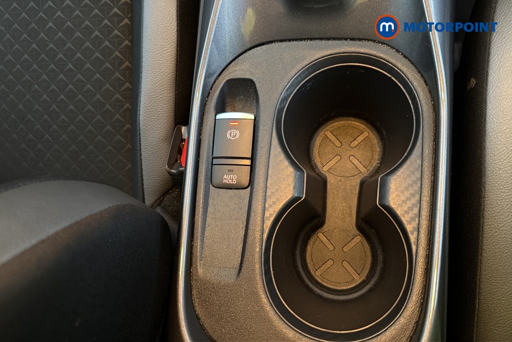 Nissan Juke N-Connecta Manual Petrol SUV - Stock Number (1685639) - 16th supplementary image