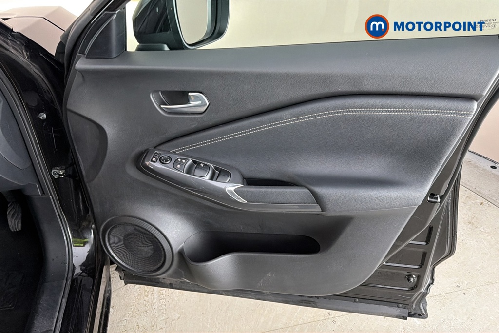 Nissan Juke N-Connecta Manual Petrol SUV - Stock Number (1685639) - 18th supplementary image