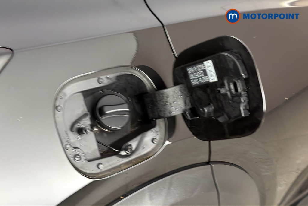 Nissan Juke N-Connecta Manual Petrol SUV - Stock Number (1685639) - 41st supplementary image