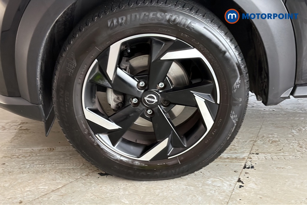 Nissan Juke N-Connecta Manual Petrol SUV - Stock Number (1685639) - 44th supplementary image