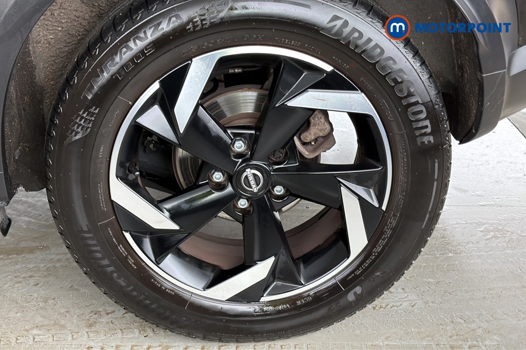 Nissan Juke N-Connecta Manual Petrol SUV - Stock Number (1685639) - 45th supplementary image