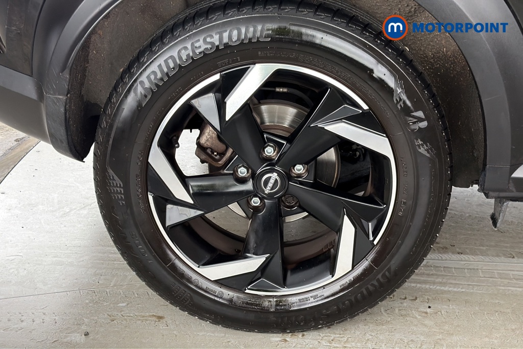 Nissan Juke N-Connecta Manual Petrol SUV - Stock Number (1685639) - 46th supplementary image
