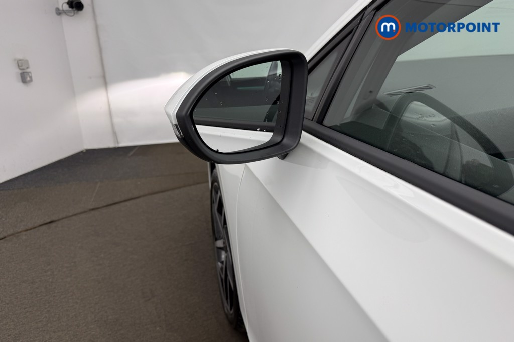 Volkswagen Golf Life Manual Petrol Hatchback - Stock Number (1685892) - 30th supplementary image