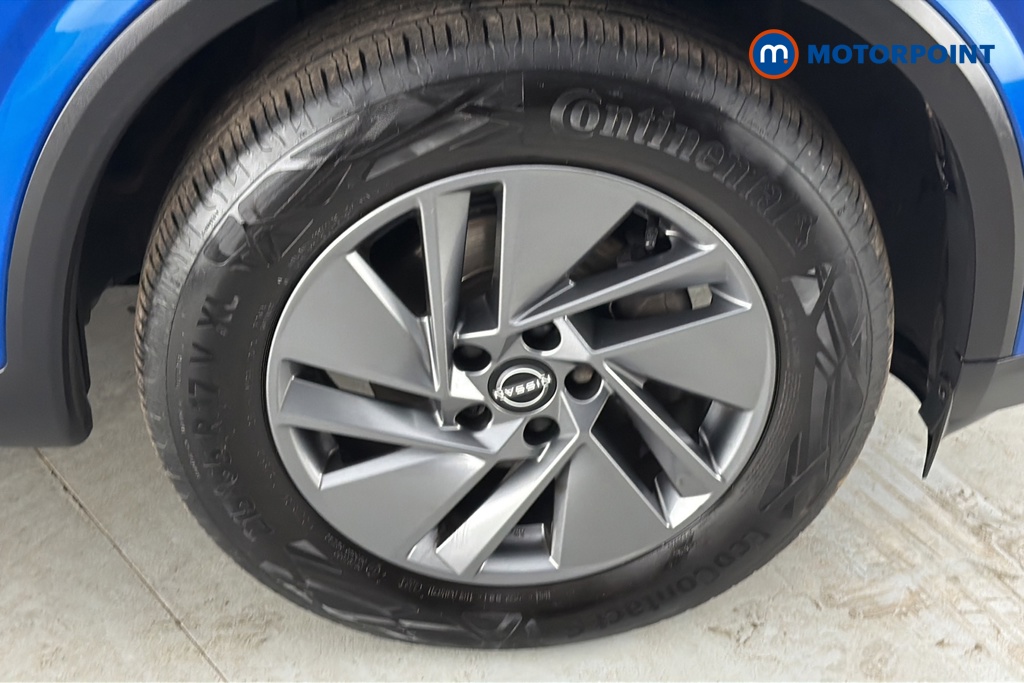 Nissan Qashqai Acenta Premium Manual Petrol SUV - Stock Number (1686544) - 47th supplementary image