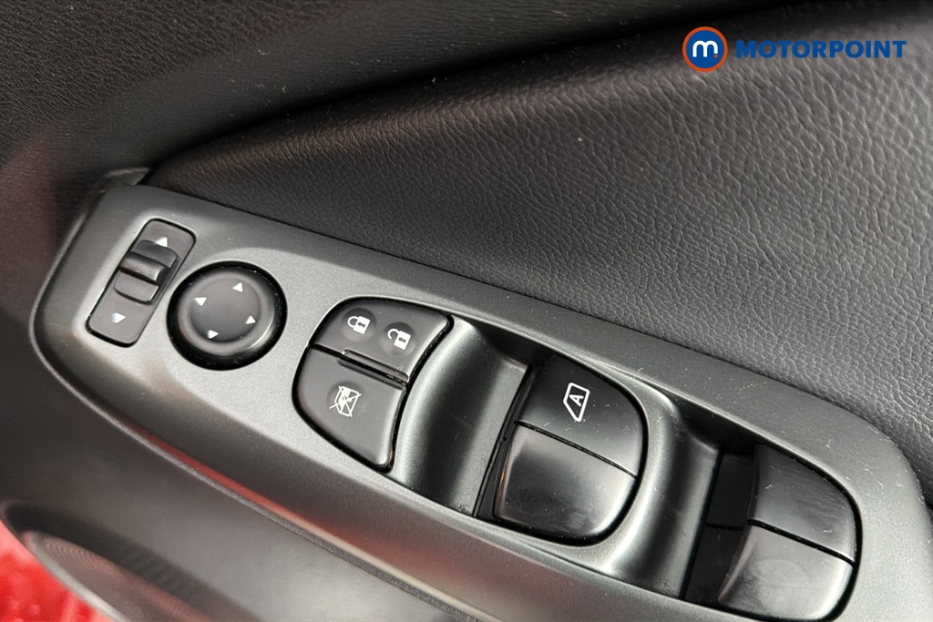 Nissan Juke Acenta Premium Automatic Petrol SUV - Stock Number (1687089) - 19th supplementary image