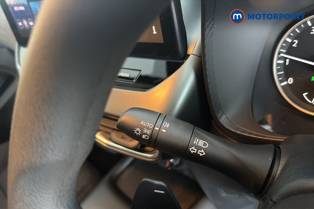Nissan Juke Acenta Premium Automatic Petrol SUV - Stock Number (1687096) - 5th supplementary image