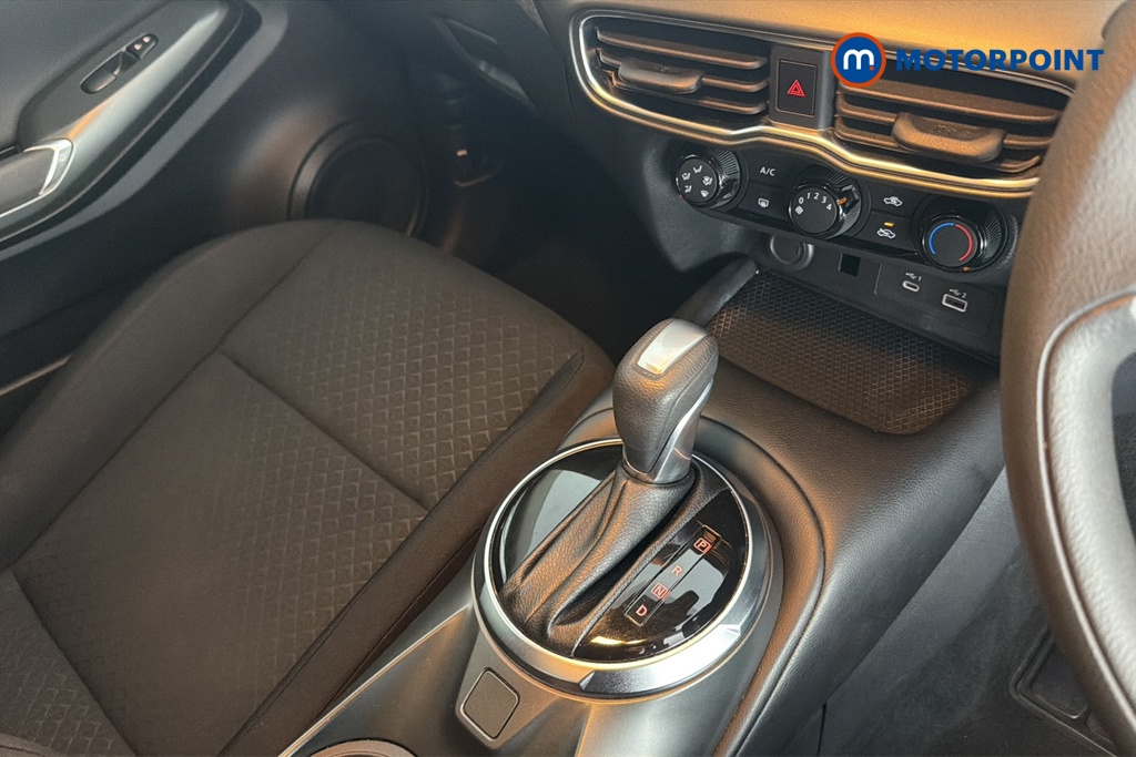 Nissan Juke Acenta Premium Automatic Petrol SUV - Stock Number (1687096) - 15th supplementary image