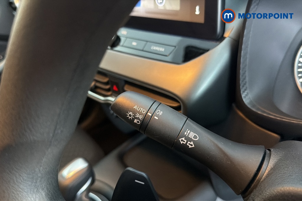 Nissan Juke Acenta Premium Automatic Petrol SUV - Stock Number (1687111) - 5th supplementary image