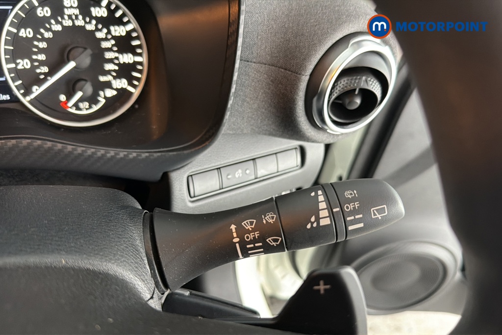 Nissan Juke Acenta Premium Automatic Petrol SUV - Stock Number (1687111) - 6th supplementary image