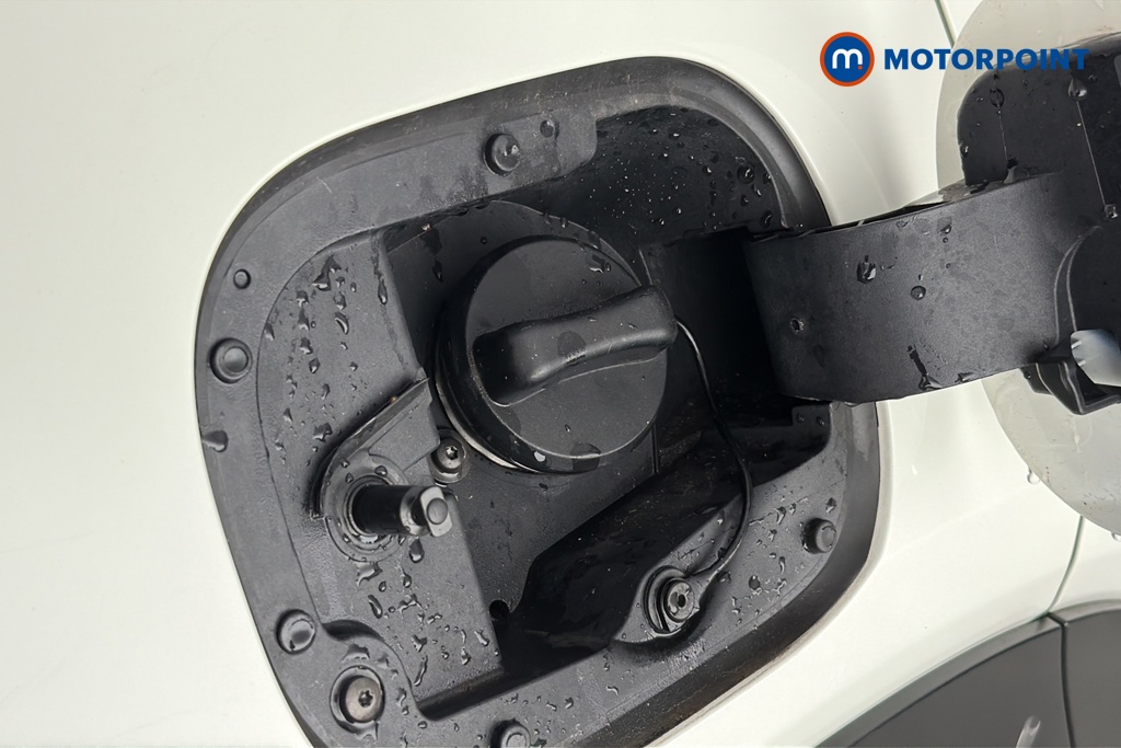 Nissan Juke Acenta Premium Automatic Petrol SUV - Stock Number (1687111) - 41st supplementary image