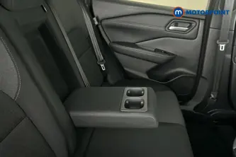 Nissan Qashqai N-Connecta Automatic Petrol-Electric Hybrid SUV - Stock Number (1687113) - 26th supplementary image