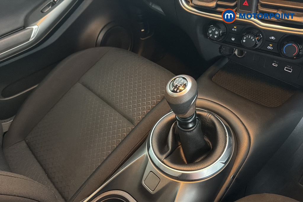 Nissan Juke Acenta Premium Manual Petrol SUV - Stock Number (1687119) - 15th supplementary image