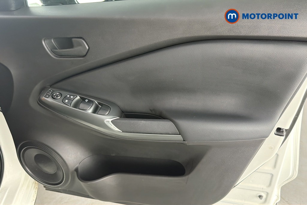 Nissan Juke Acenta Premium Manual Petrol SUV - Stock Number (1687119) - 18th supplementary image