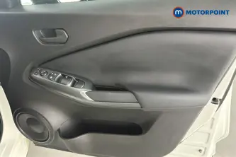 Nissan Juke Acenta Premium Manual Petrol SUV - Stock Number (1687119) - 18th supplementary image