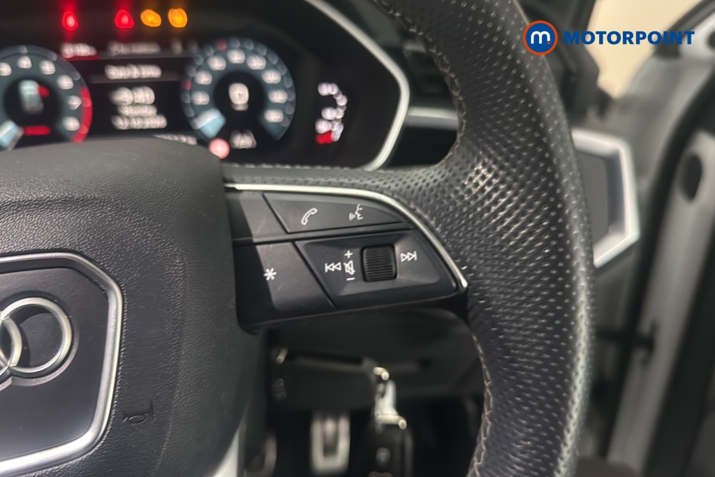 Audi Q3 Black Edition Manual Petrol SUV - Stock Number (1687736) - 3rd supplementary image