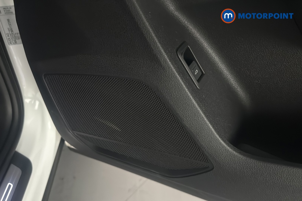 Audi Q3 Black Edition Manual Petrol SUV - Stock Number (1687736) - 21st supplementary image