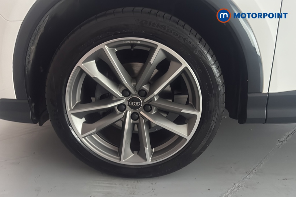 Audi Q3 Black Edition Manual Petrol SUV - Stock Number (1687736) - 44th supplementary image