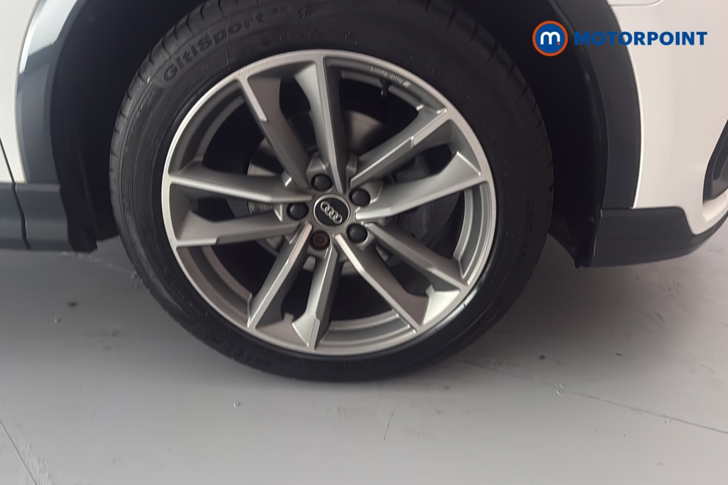 Audi Q3 Black Edition Manual Petrol SUV - Stock Number (1687736) - 47th supplementary image