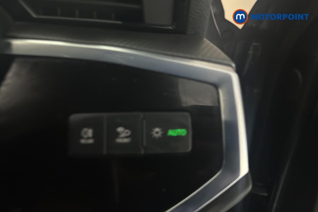 Audi Q3 Black Edition Automatic Petrol SUV - Stock Number (1688343) - 11th supplementary image