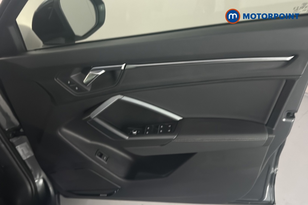 Audi Q3 Black Edition Automatic Petrol SUV - Stock Number (1688343) - 18th supplementary image