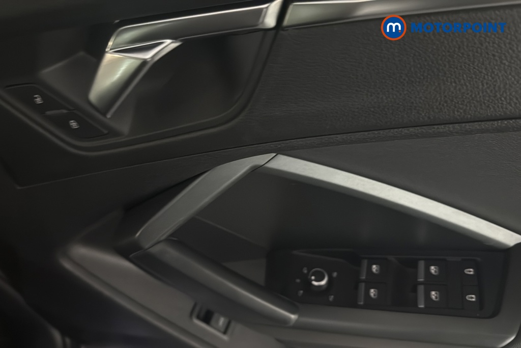 Audi Q3 Black Edition Automatic Petrol SUV - Stock Number (1688343) - 19th supplementary image