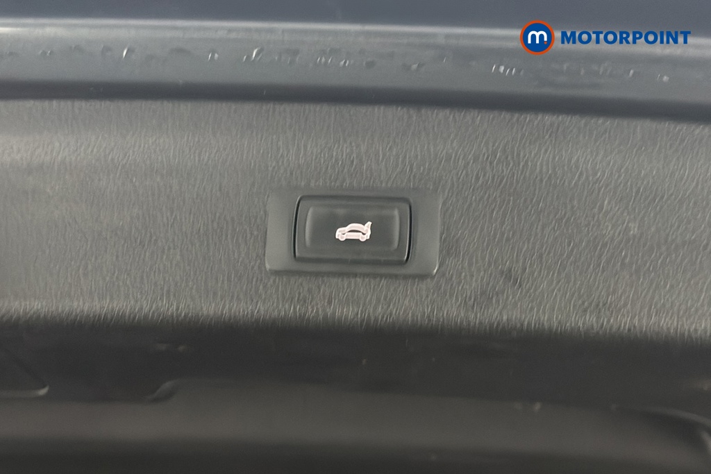Audi Q3 Black Edition Automatic Petrol SUV - Stock Number (1688343) - 35th supplementary image