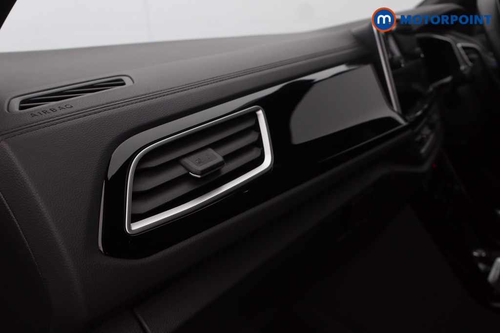 Volkswagen T-Roc R Automatic Petrol SUV - Stock Number (1688563) - 34th supplementary image