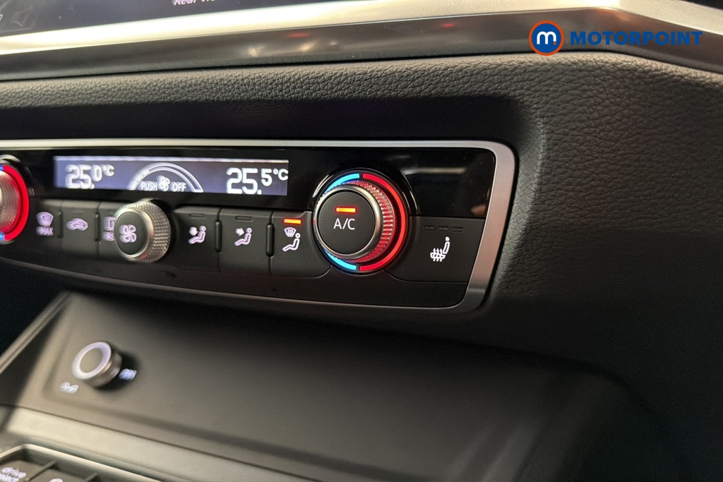Audi Q3 Black Edition Automatic Petrol SUV - Stock Number (1688574) - 14th supplementary image