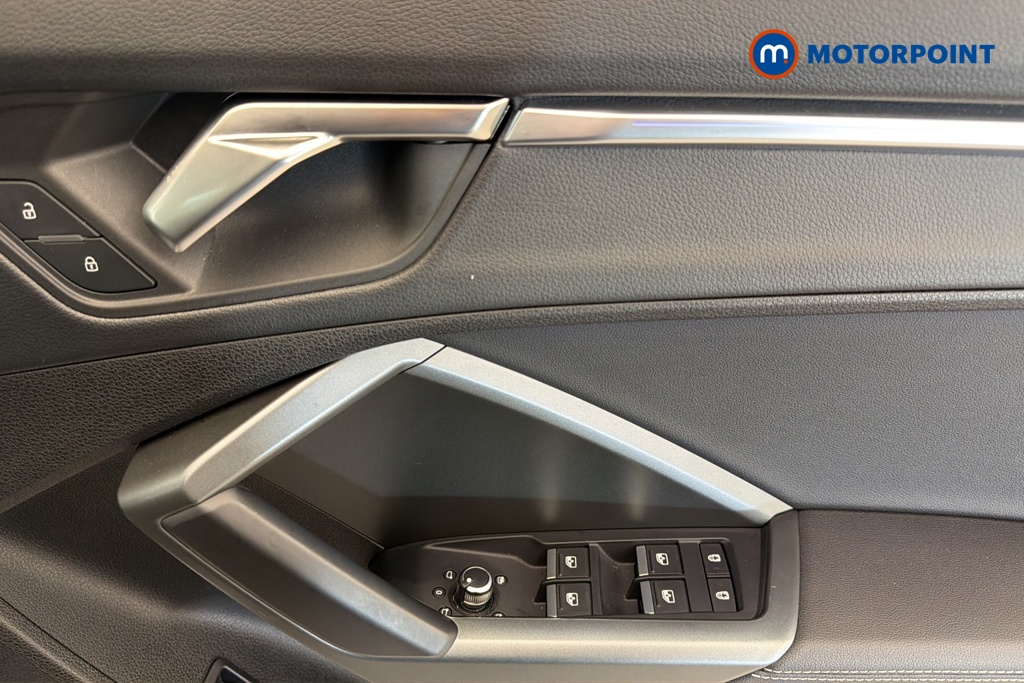 Audi Q3 Black Edition Automatic Petrol SUV - Stock Number (1688574) - 19th supplementary image