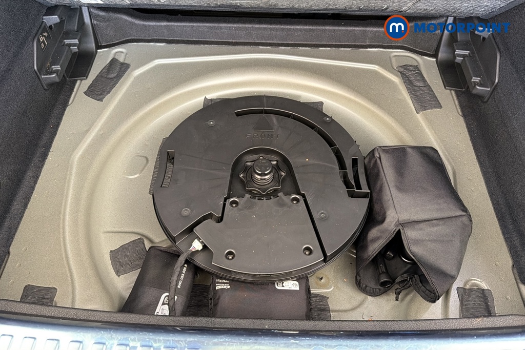 Audi Q3 Black Edition Automatic Petrol SUV - Stock Number (1688574) - 33rd supplementary image